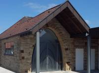 Eingang der Friedhofskapelle